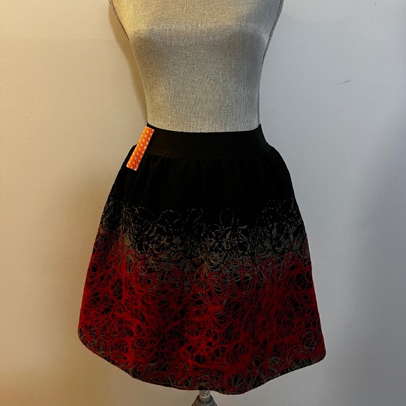 Skirt - Picture 1 of 4